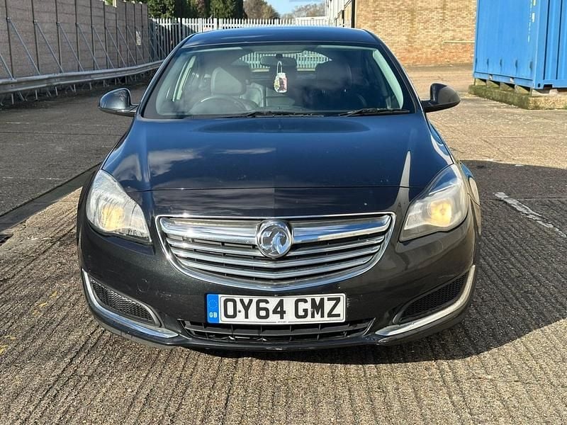 Used Vauxhall Insignia Design Edition 163 HP (119 kW) 2014 Black Hatchback