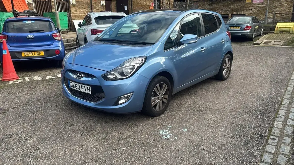 Usado Hyundai ix20 Style 90 CV (66 kW) 2013 Azul Utilitario