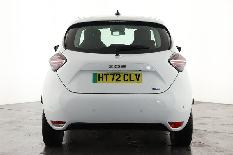 Used Renault Zoe SE 80 kW (110 HP) 2022 White Hatchback