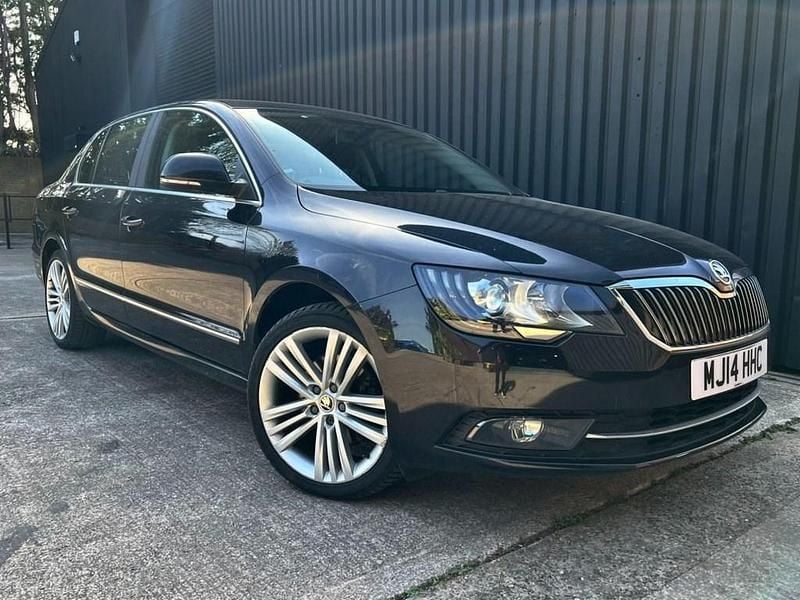 Used Skoda Superb Elegance 140 HP (102 kW) 2014 Black Hatchback