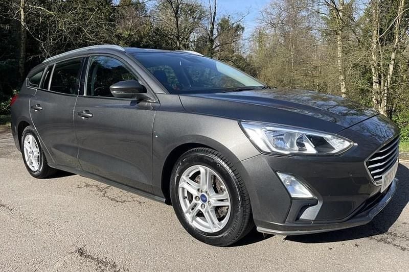 Used Ford Focus Zetec 95 HP (69 kW) 2019 Grey Estate