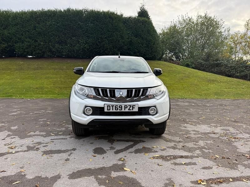 Used Mitsubishi L200 181 HP (133 kW) 2020 White Pickup