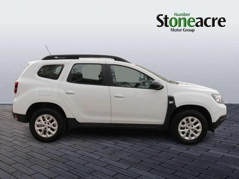 Used Dacia Duster Comfort 115 HP (84 kW) 2021 White SUV