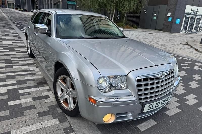 Used 2010 Chrysler 300C Touring Estate | £3,495 (Good price) - Image 1/1