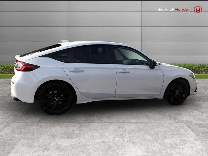 Used Honda Civic Sport 140 HP (102 kW) 2023 White Hatchback