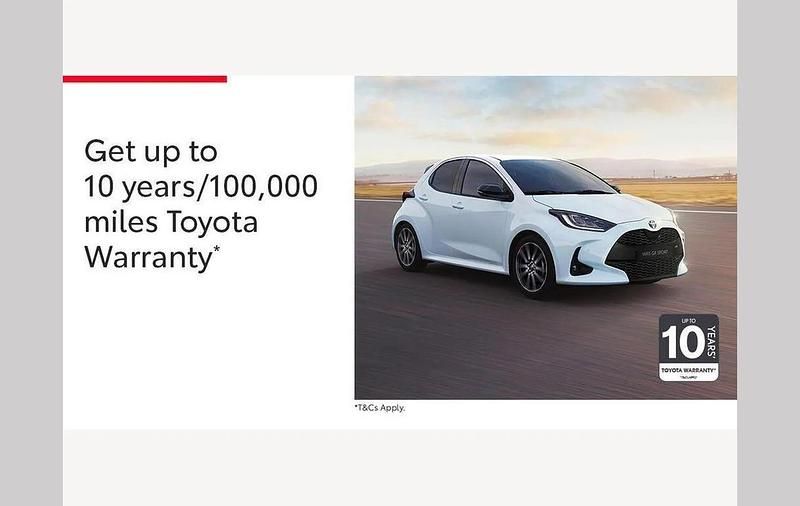 Pure white Used 2022 Toyota Yaris Hybrid Hatchback | £19,339 (Fair price) - Image 1/2