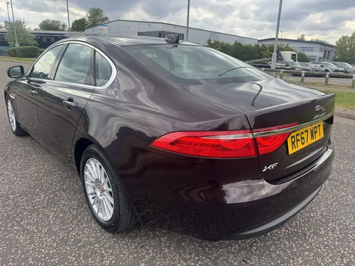 Usado Jaguar XF Prestige 2017 Vermelho Sedan