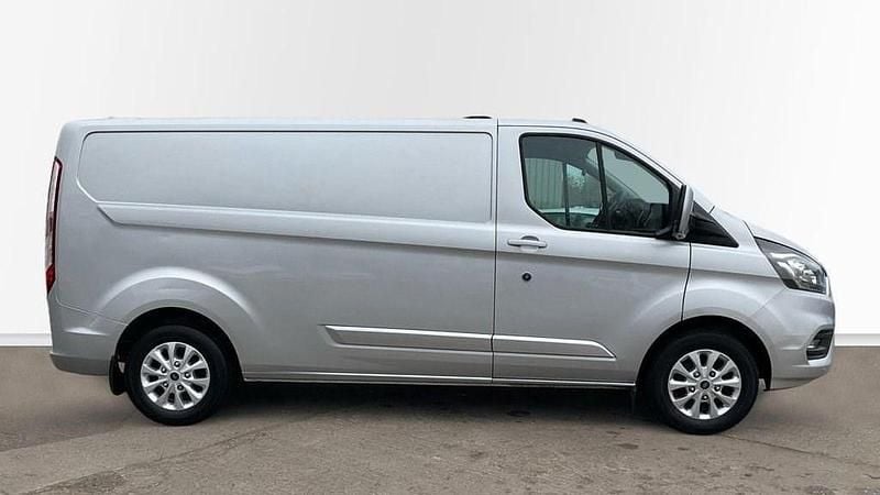 Used Ford Transit Custom Limited 130 HP (95 kW) 2022 Silver Van