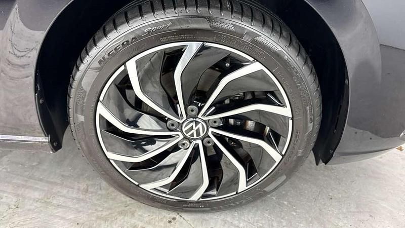 Used VW Golf VIII Edition 130 HP (95 kW) 2023 Black Hatchback