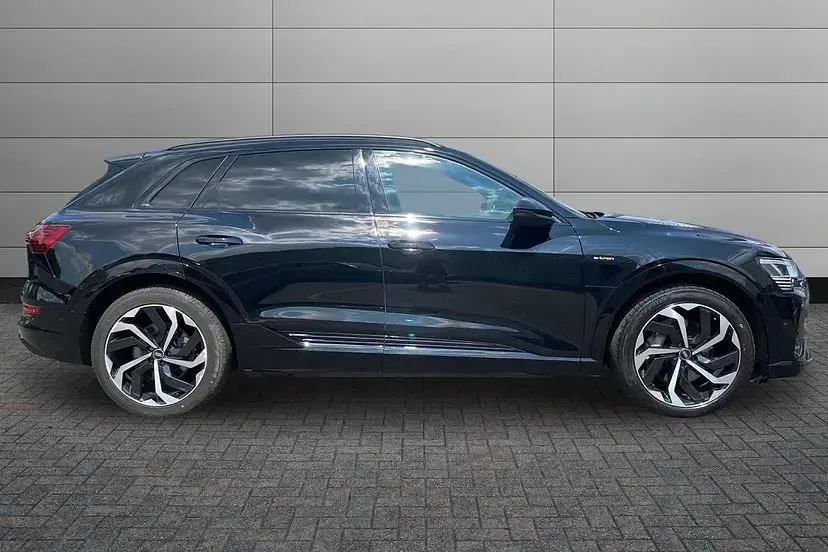 Used Audi e-tron Black Edition 227 kW (309 HP) 2022 Brilliant black SUV