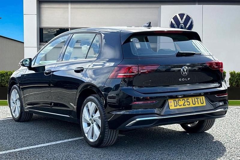 Used VW Golf VIII Style 204 HP (150 kW) 2025 Black Hatchback