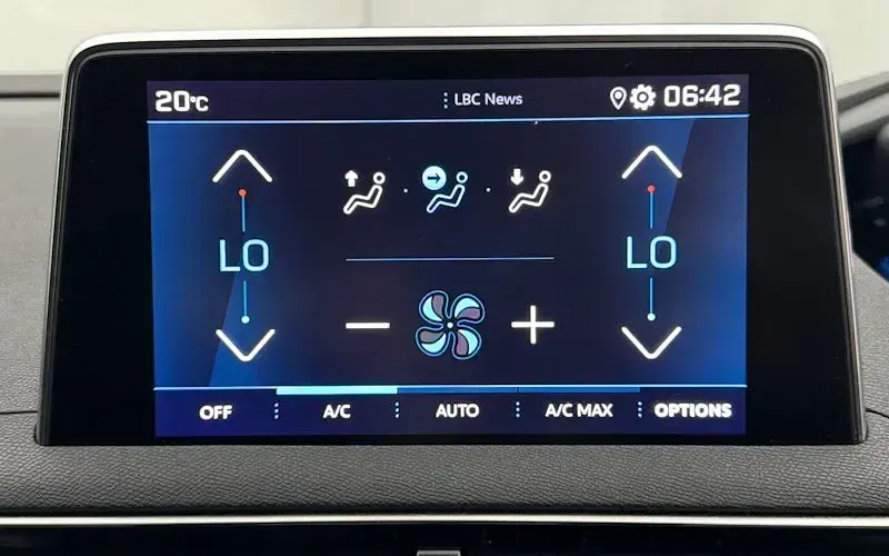 Used Peugeot 3008 Active+ 131 HP (96 kW) 2023 Grey SUV