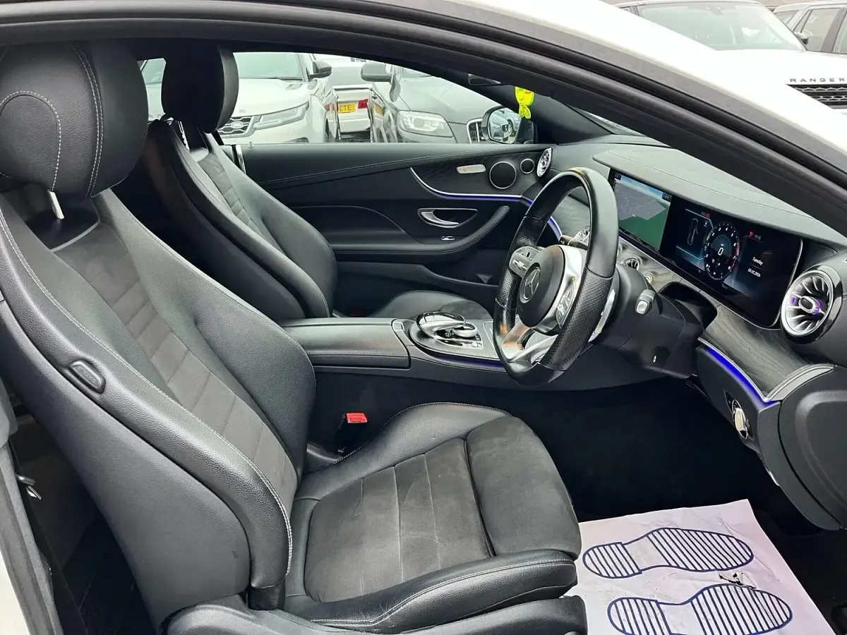 Used Mercedes E300 AMG line 245 HP (180 kW) 2019 White Coupe