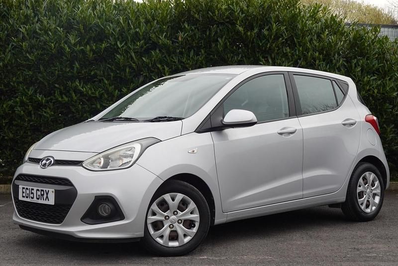Usado Hyundai i10 SE 2015 Prateado Citadino