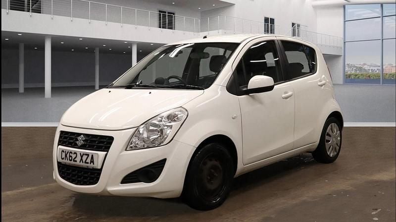 Used Suzuki Splash SZ3 94 HP (69 kW) 2012 White Hatchback