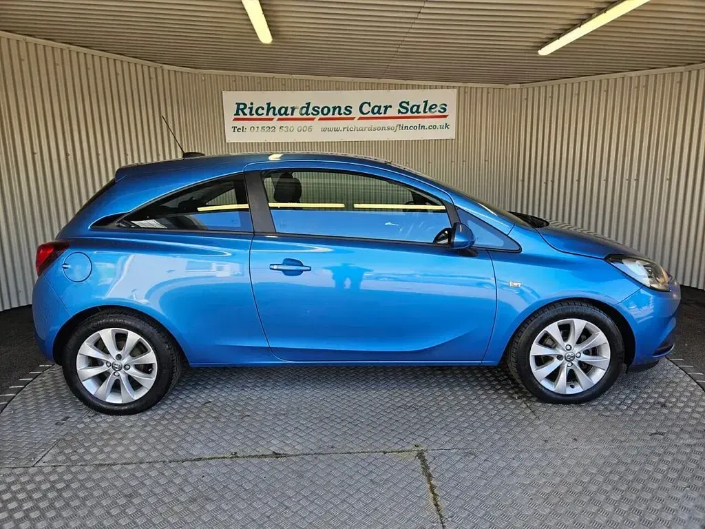 Used Vauxhall Corsa 75 HP (55 kW) 2017 Blue Hatchback