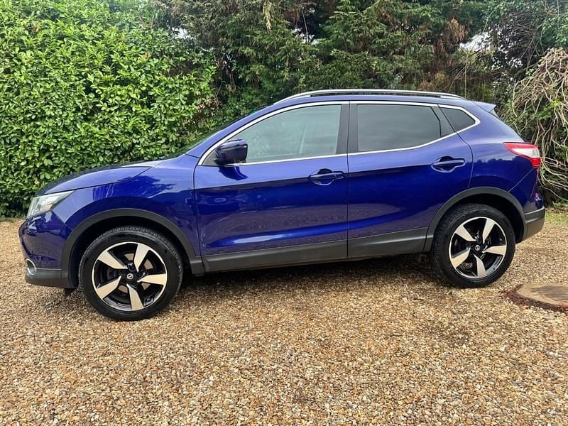 Used Nissan Qashqai N-TEC 115 HP (84 kW) 2015 Blue SUV