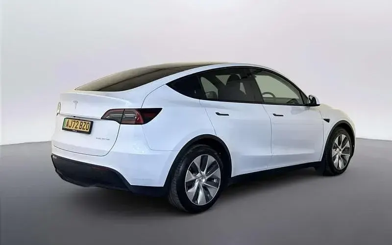 Used Tesla Model Y Long Range AWD 286 kW (389 HP) 2022 White SUV