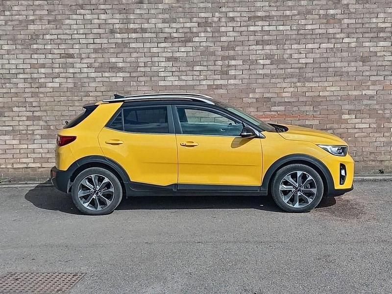 Used Kia Stonic First Edition 118 HP (86 kW) 2018 Yellow SUV