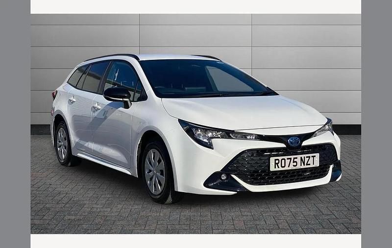 Used Toyota Corolla 140 HP (102 kW) 2025 White