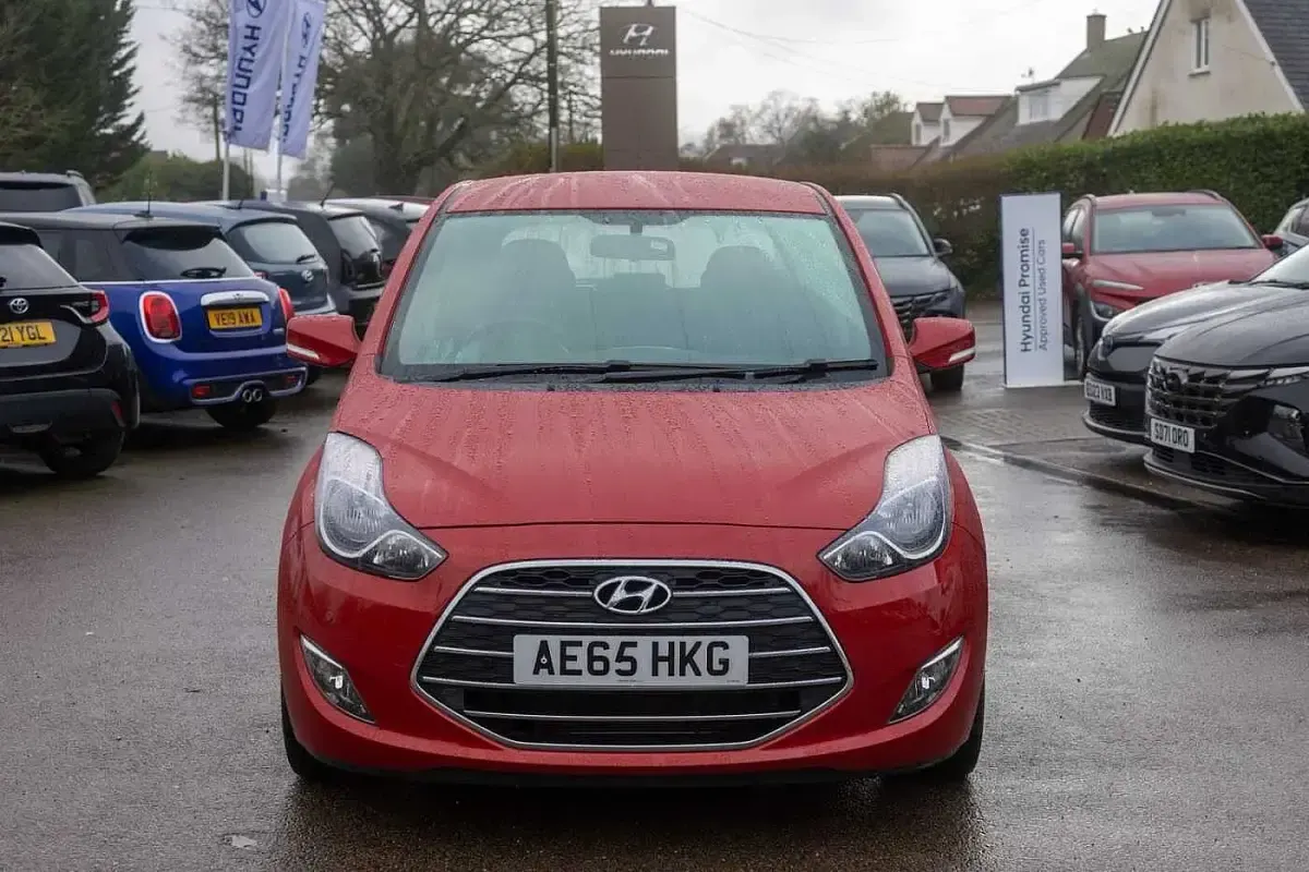 Usado Hyundai ix20 SE 125 CV (91 kW) 2015 Rojo Utilitario
