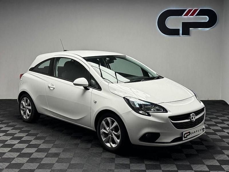 Used Vauxhall Corsa 90 HP (66 kW) 2016 White Hatchback