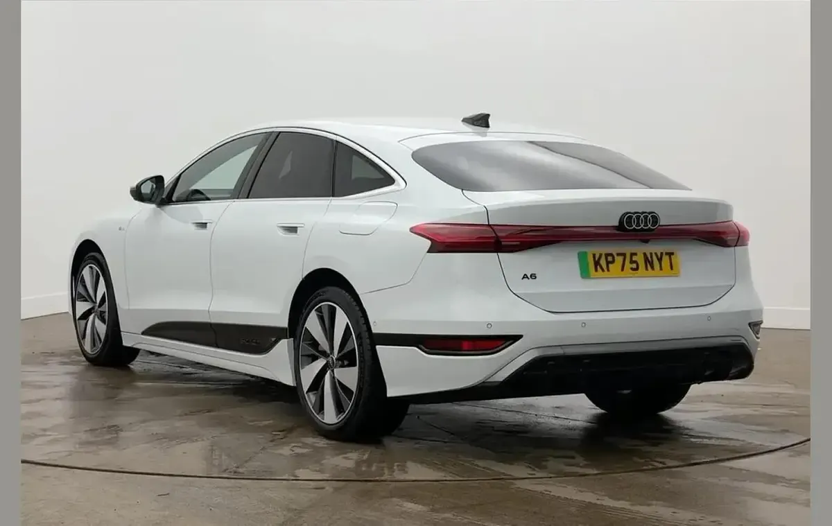 New Audi A6 e-tron S-Line 266 kW (362 HP) 2025 White Hatchback