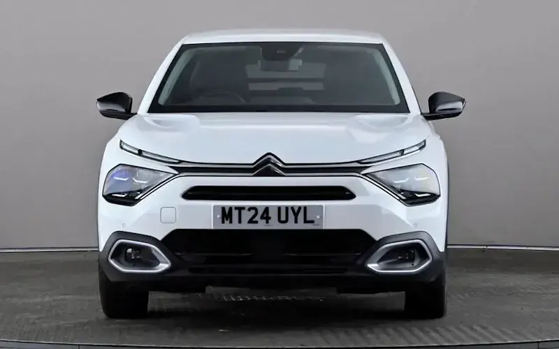 Used Citroën C4 PureTech 131 HP (96 kW) 2024 White SUV