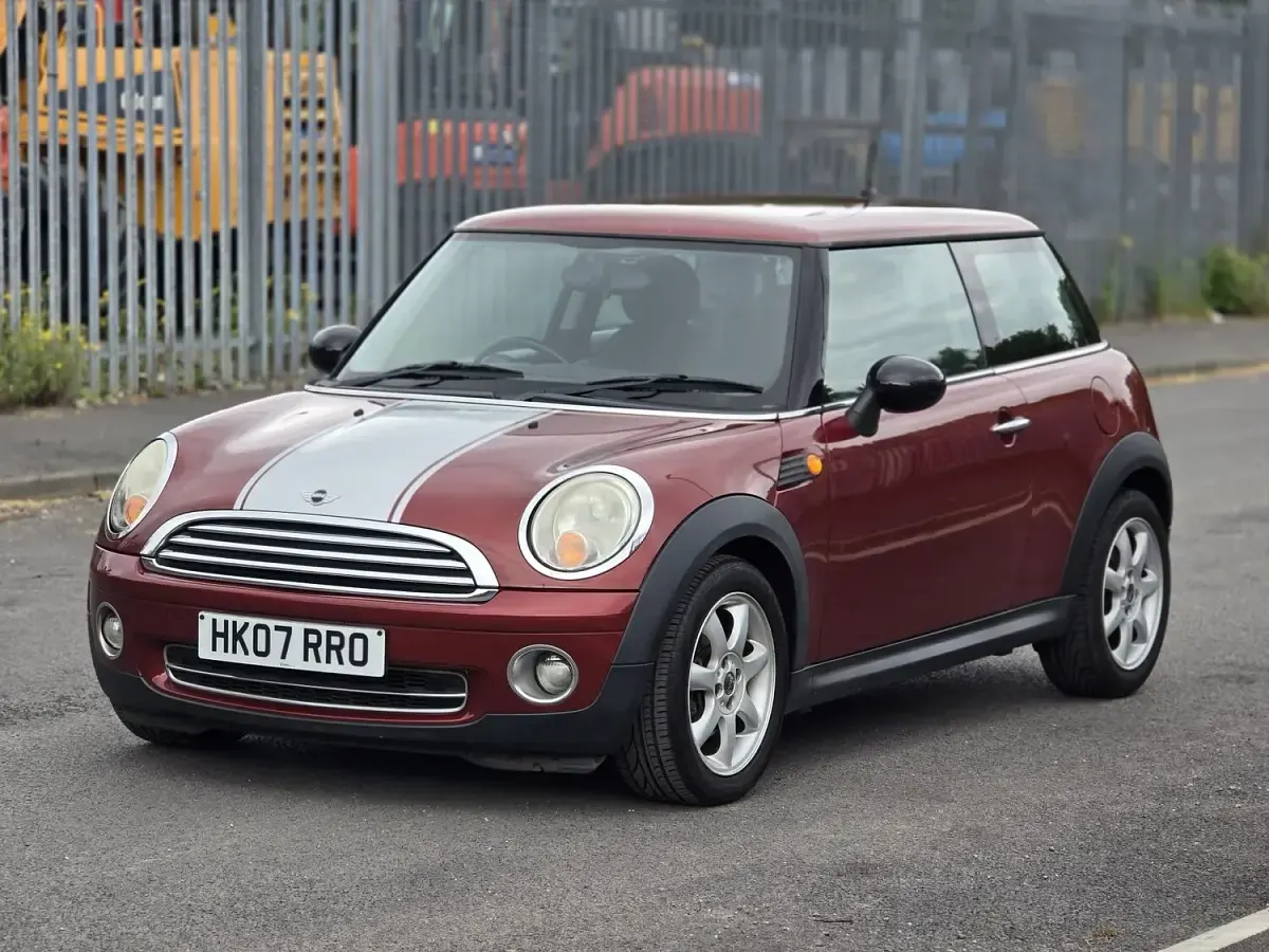 Used Mini ONE Hatch 95 HP (69 kW) 2007 Red Hatchback