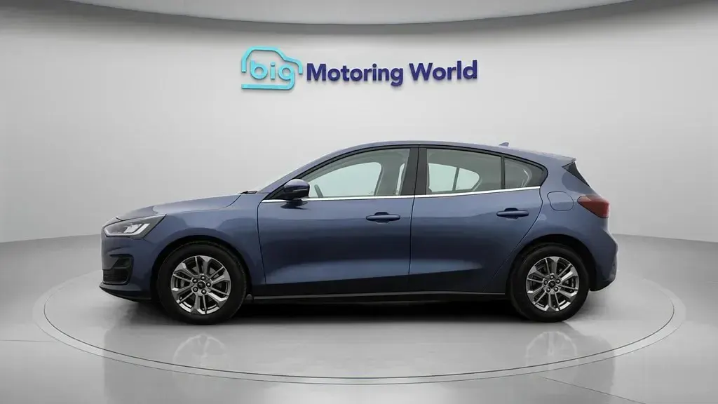 Usado Ford Focus Titanium 125 HP (91 kW) 2023 Azul Citadino