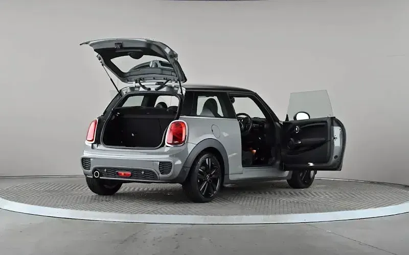 Used Mini Cooper Hatch 136 HP (100 kW) 2019 Grey Hatchback
