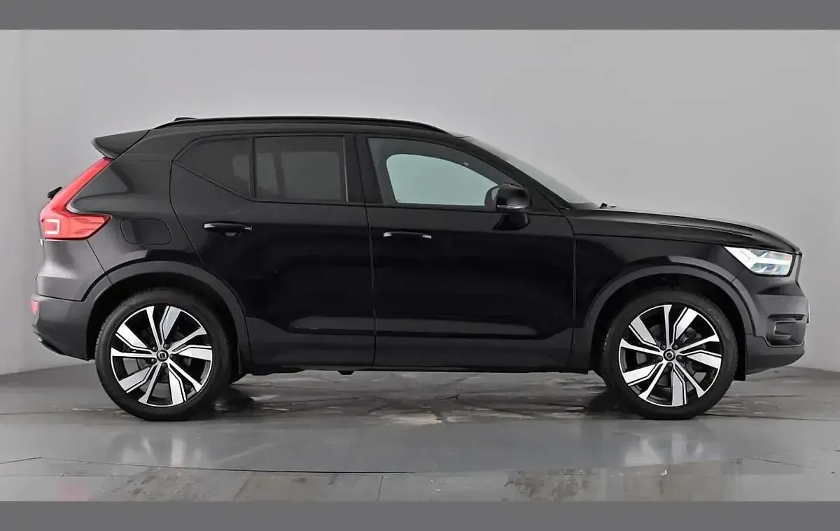 Used Volvo XC40 R-Design Pro 262 HP (192 kW) 2022 Black SUV