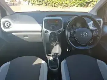 Used Toyota Aygo X-play 68 HP (50 kW) 2016 Silver Hatchback