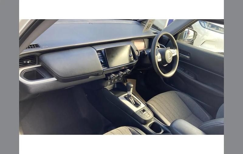 Second-hand Honda Jazz Hybrid 109 CP (80 kW) 2021 Alb Hatchback