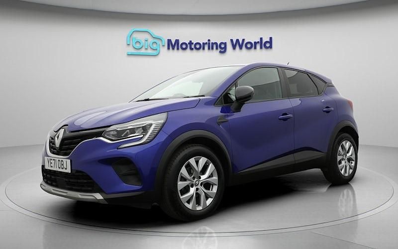 Używany Renault Captur Iconic 91 KM (66 kW) 2021 Niebieski SUV