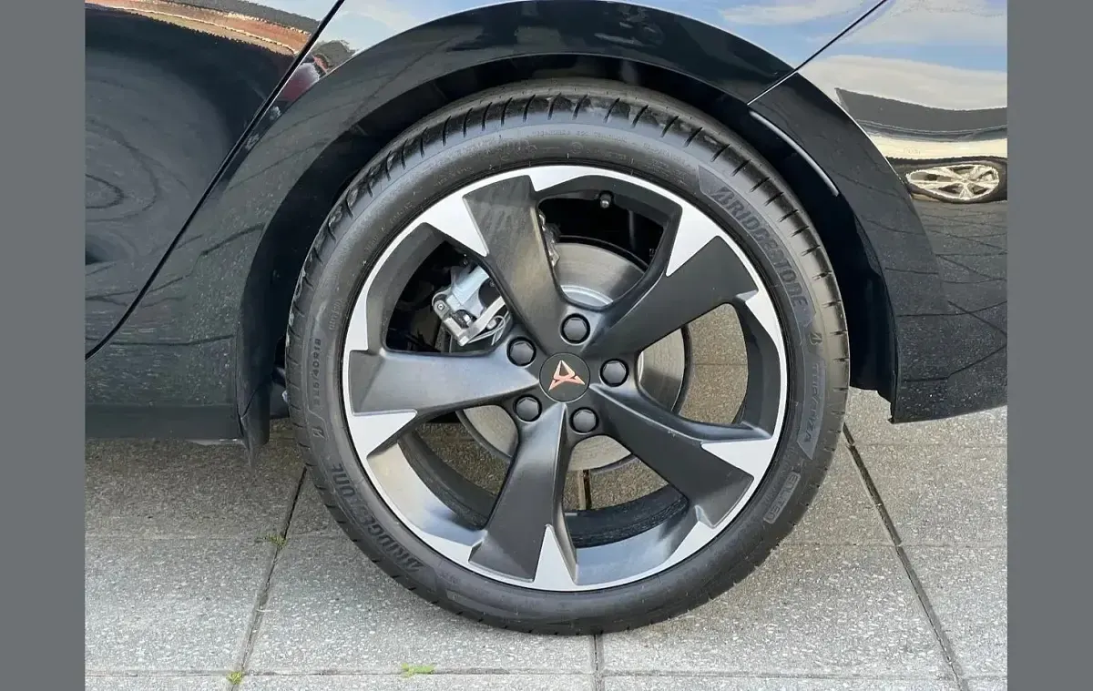 New Cupra Leon 147 HP (108 kW) 2025 Other Hatchback