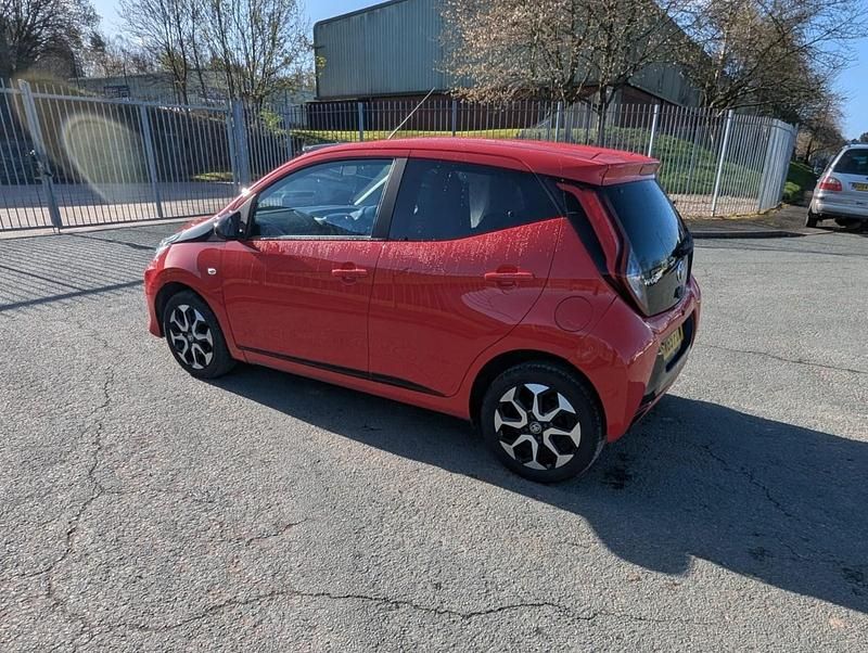 Used Toyota Aygo Trend 72 HP (52 kW) 2020 Red Hatchback