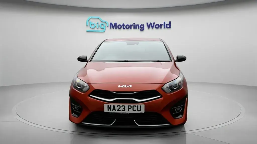 Begagnad Kia ProCeed GT-Line 158 HK (116 kW) 2023 Orange Kombi
