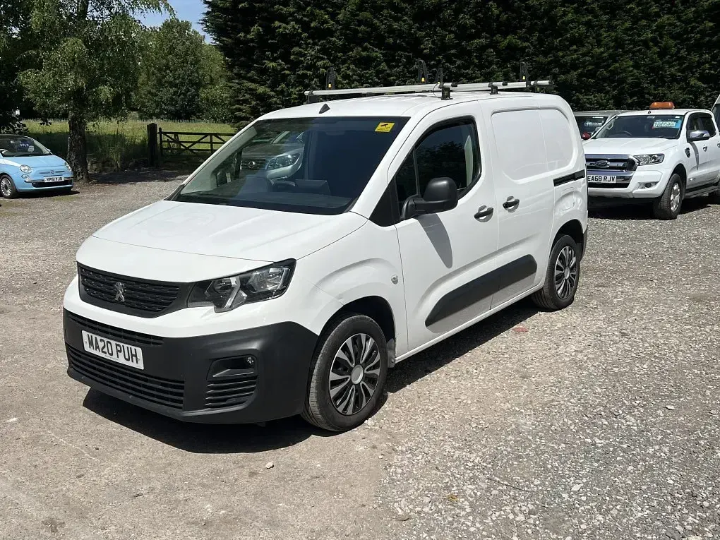 Used Peugeot Partner 131 HP (96 kW) 2020 White MPV