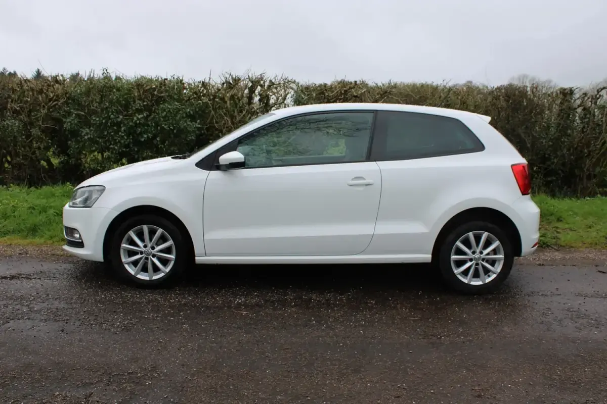 Second-hand VW Polo Match 75 CP (55 kW) 2016 Alb Hatchback