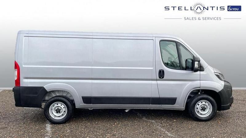Grey New 2025 Peugeot Boxer Van | £24,995 (Fair price) - Image 1/4