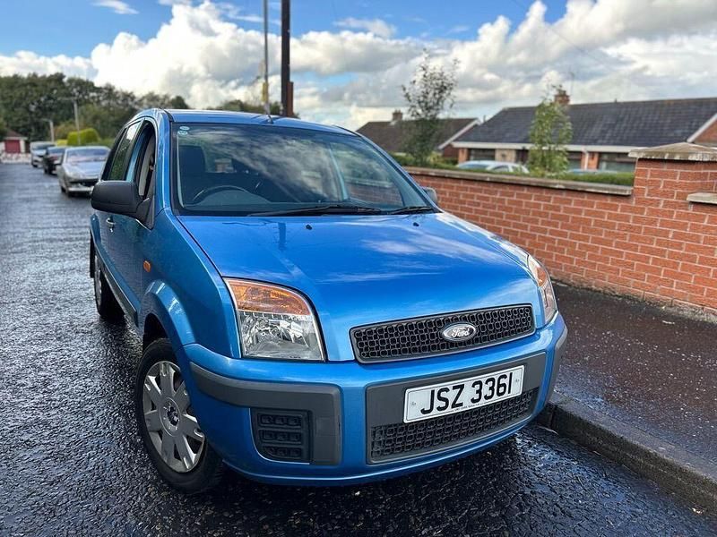 Blue Used 2010 Ford Fusion Style Hatchback | £2,250 (A bit pricey) - Image 1/4
