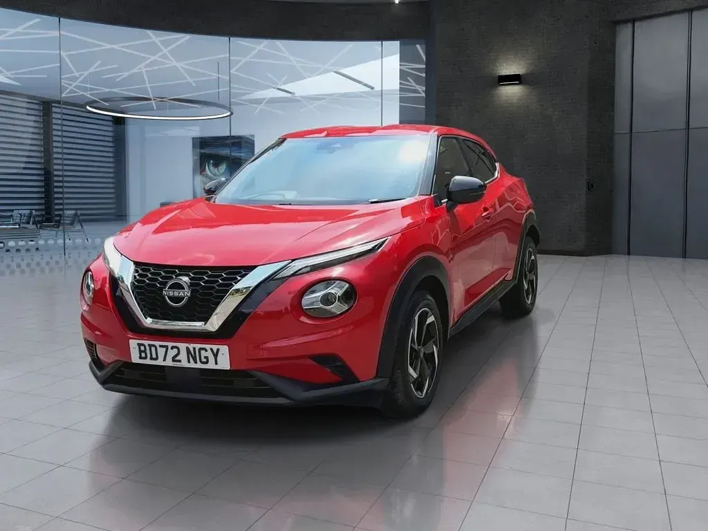 Used Nissan Juke N-Connecta 114 HP (83 kW) 2023 Red SUV