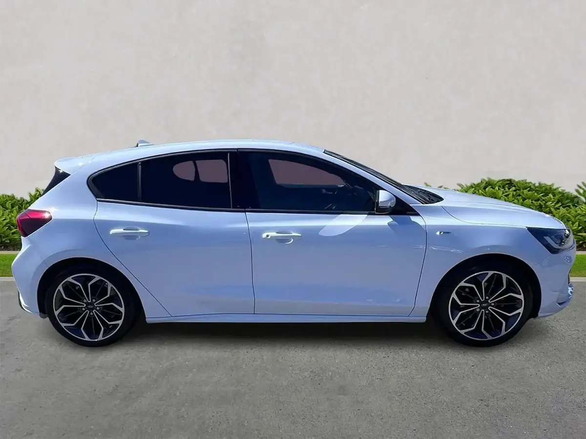 New Ford Focus ST-Line X 2026 White Hatchback