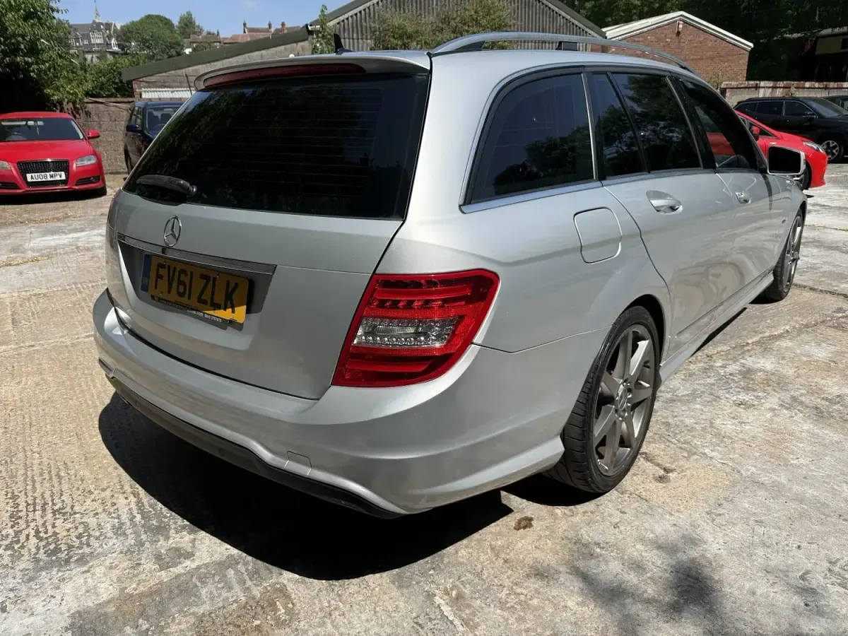 Used Mercedes C200 2011 Silver Estate