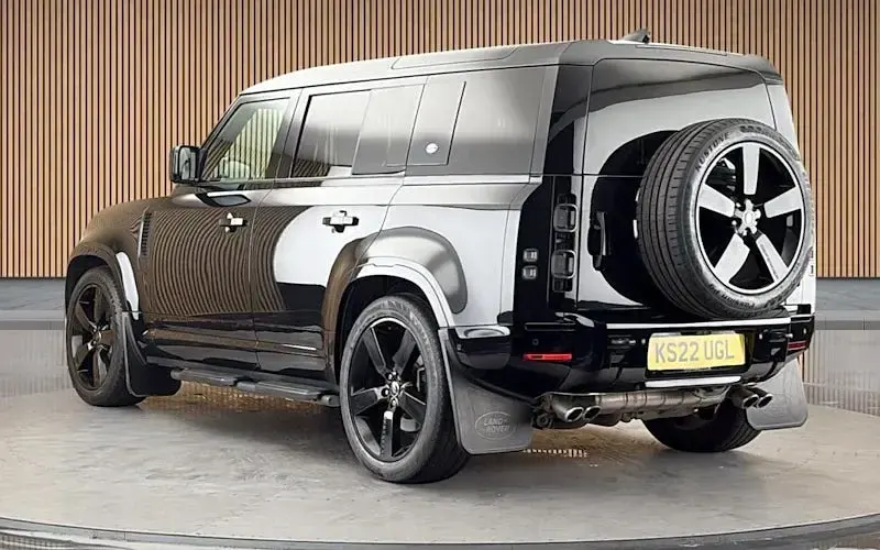 Used Land Rover Defender 525 HP (386 kW) 2024 SUV