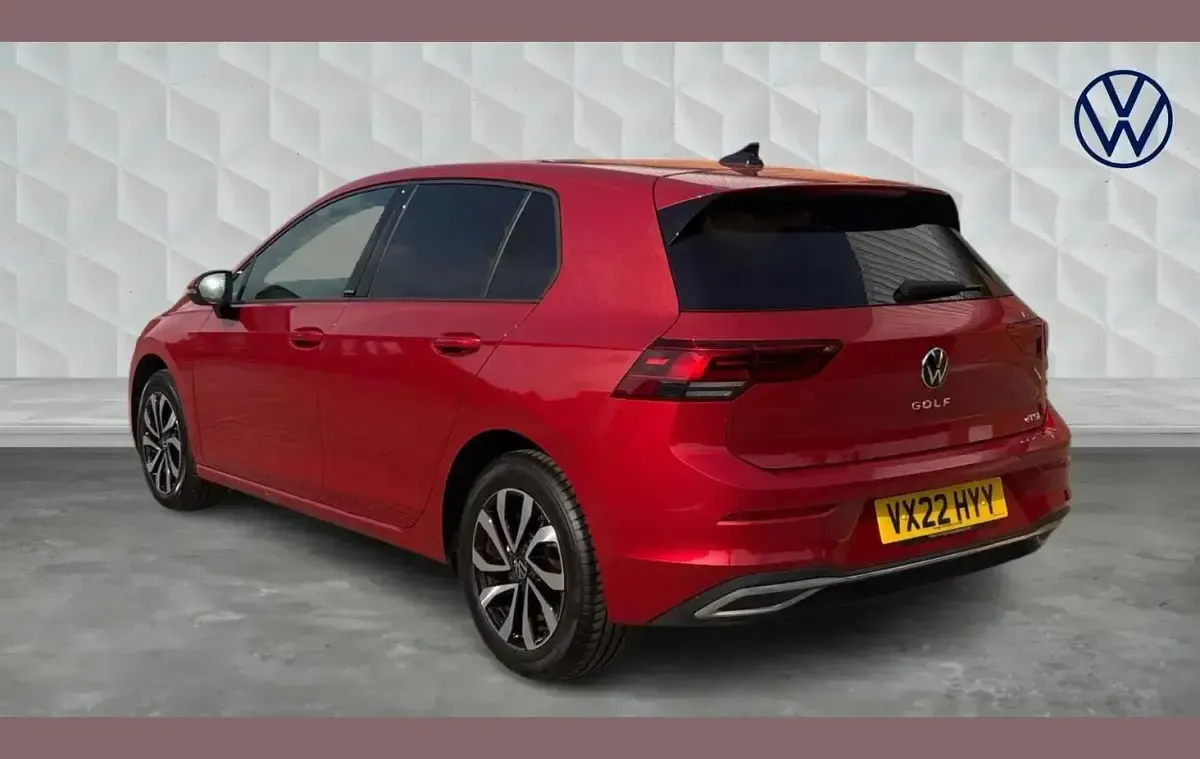 Used VW Golf VIII Active 128 HP (94 kW) 2022 Red Hatchback