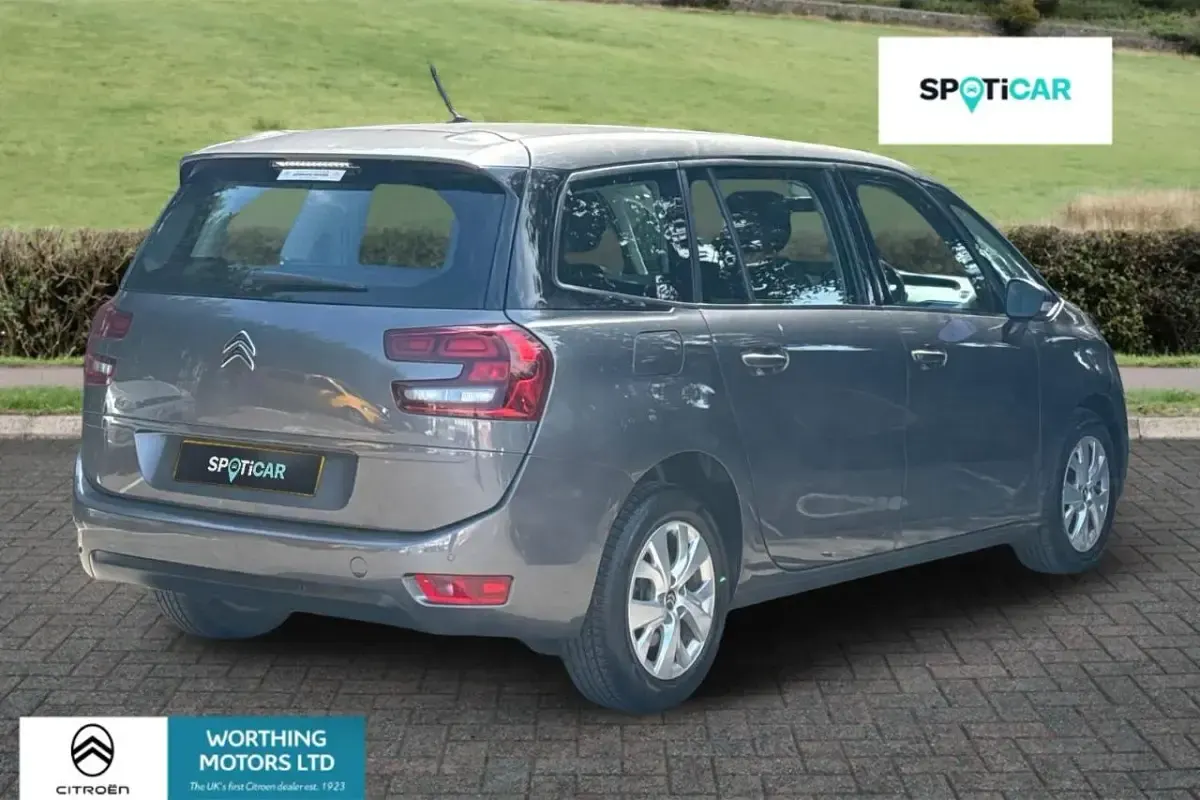Used Citroën C4 SpaceTourer PureTech 128 HP (94 kW) 2019 Grey MPV