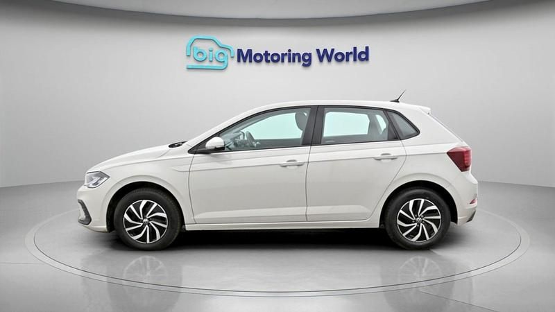Begagnad VW Polo S 79 HK (58 kW) 2023 Grå Halvkombi