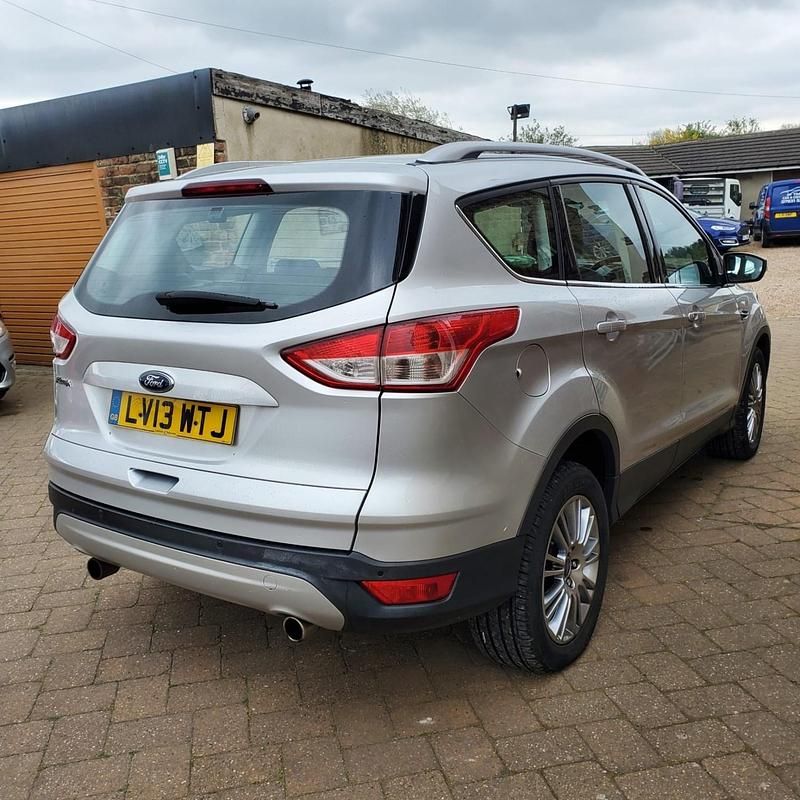 Used Ford Kuga Titanium 140 HP (102 kW) 2013 Silver SUV